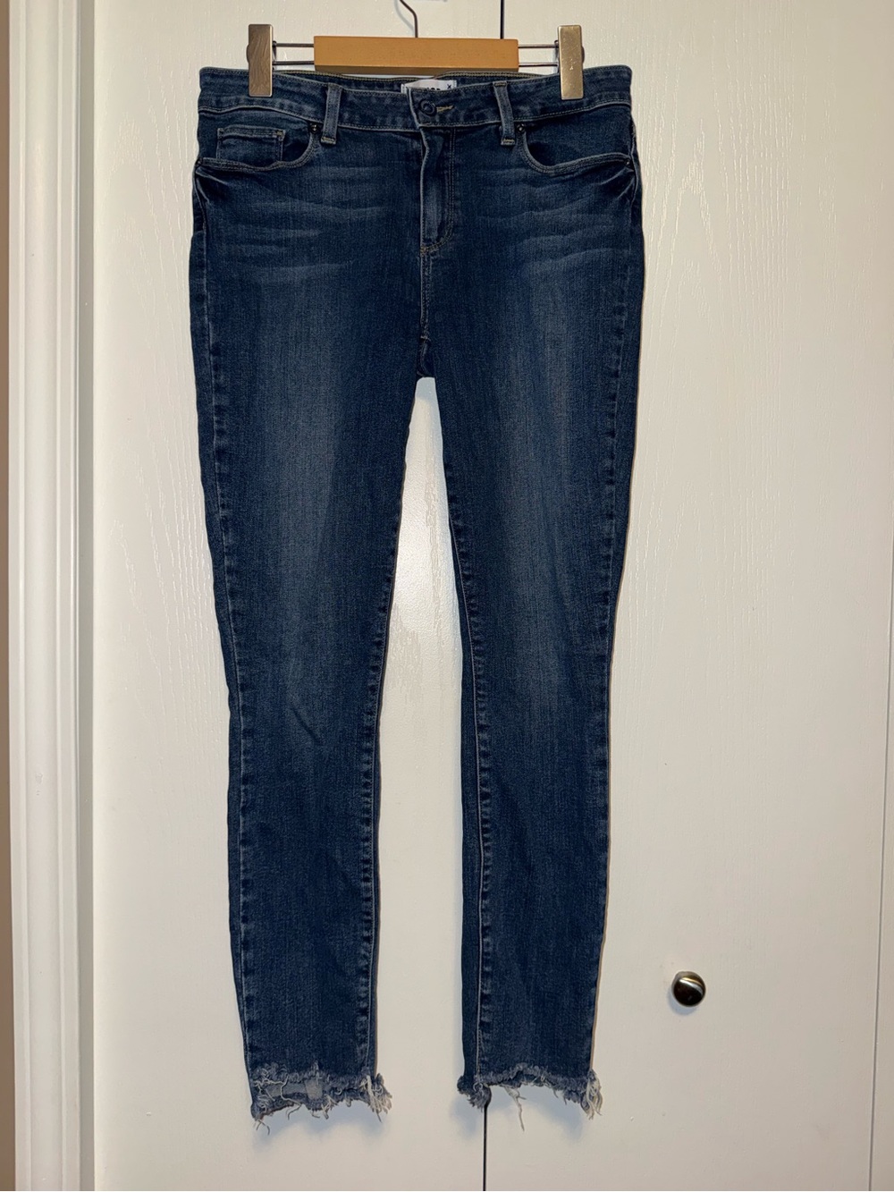 Paige - Verdugo Ankle Malibu Super Distressed Hem